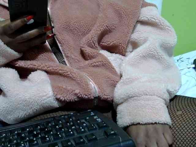Prettydomina webcam