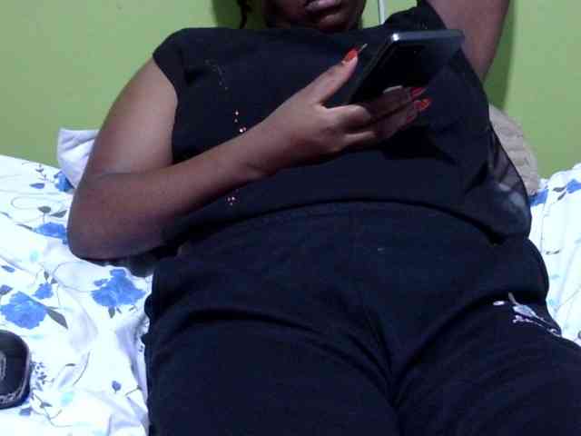 Prettydomina webcam