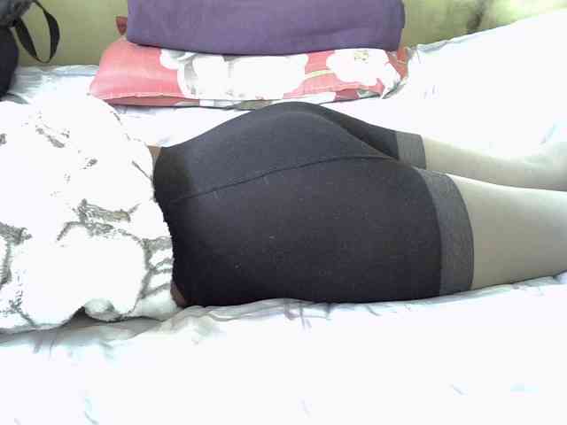 Prettydomina webcam