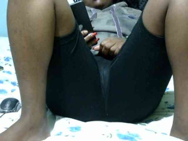Prettydomina webcam