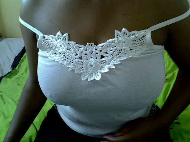 Prettydomina webcam
