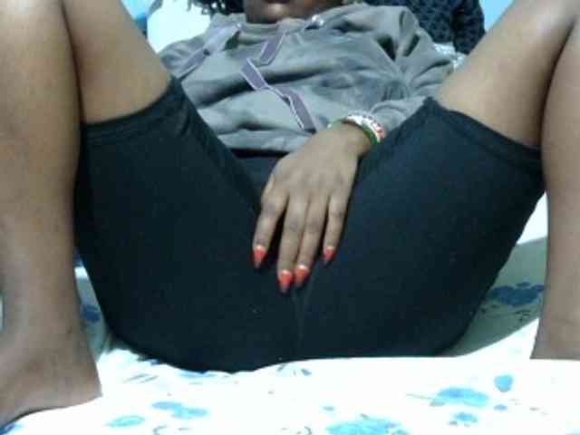 Prettydomina webcam