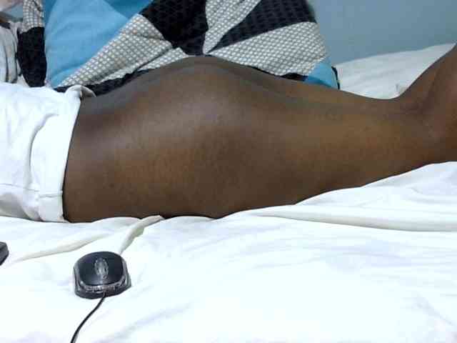 Prettydomina webcam