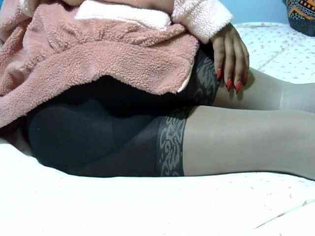 Prettydomina webcam