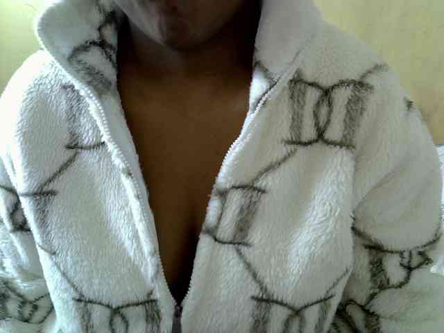 Prettydomina webcam