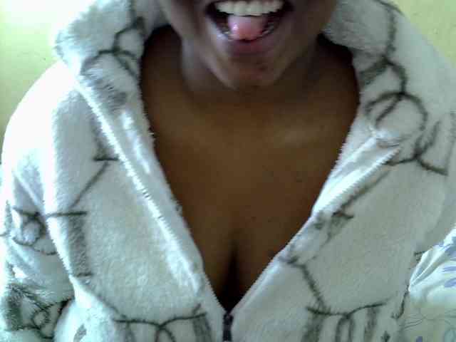 Prettydomina webcam