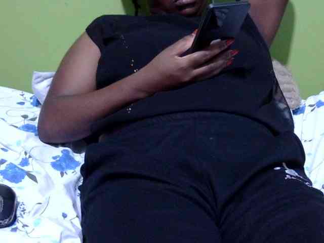 Prettydomina webcam