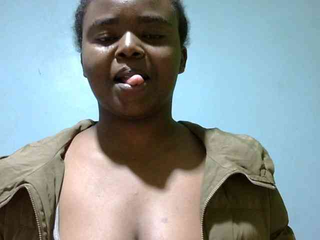 Prettydomina webcam