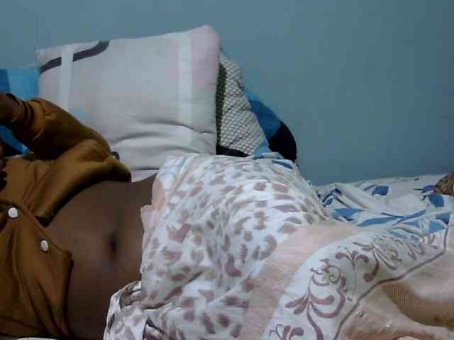 Prettydomina webcam