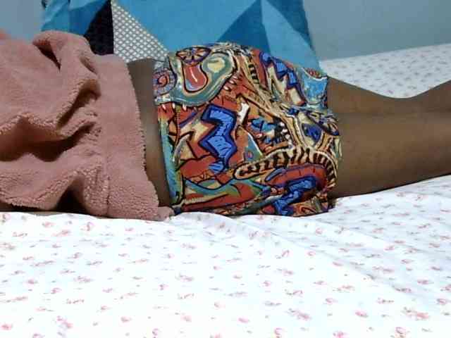 Prettydomina webcam