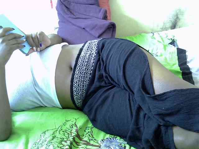 Prettydomina webcam