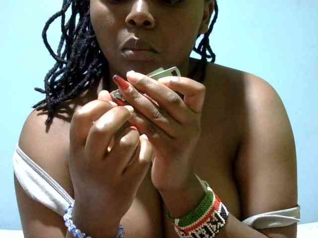 Prettydomina webcam