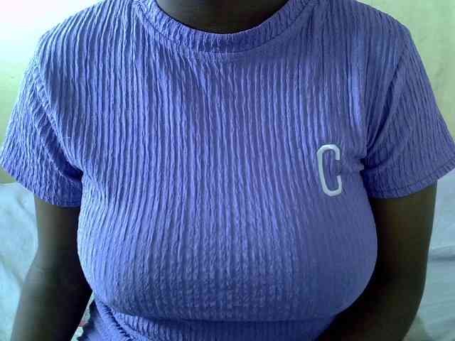 Prettydomina webcam