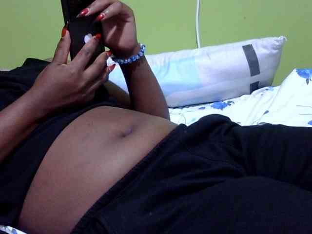 Prettydomina webcam