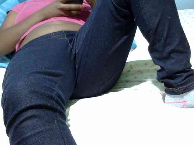 Prettydomina webcam