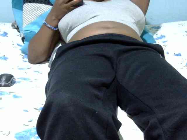 Prettydomina webcam