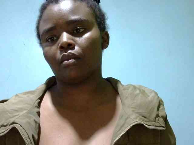 Prettydomina webcam