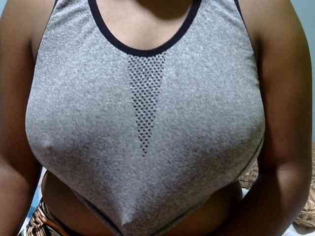 Prettydomina webcam