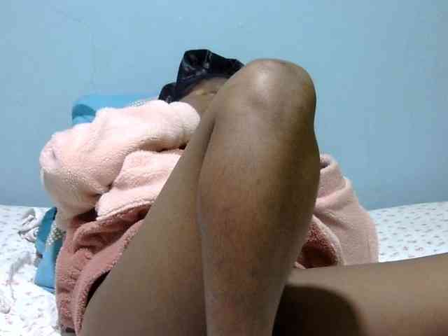 Prettydomina webcam