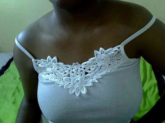 Prettydomina webcam
