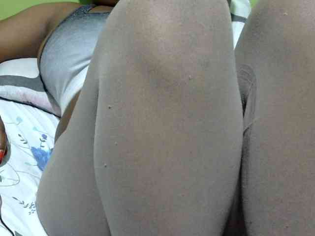 Prettydomina webcam