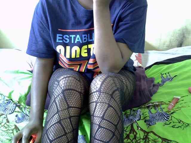 Prettydomina webcam