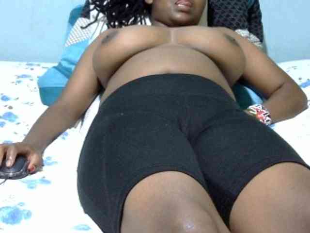 Prettydomina webcam