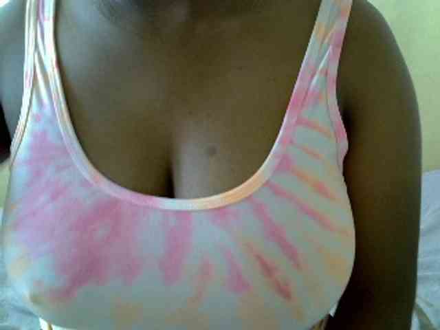 Prettydomina webcam
