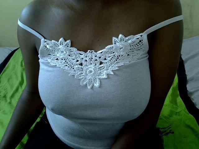Prettydomina webcam