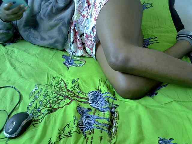 Prettydomina webcam