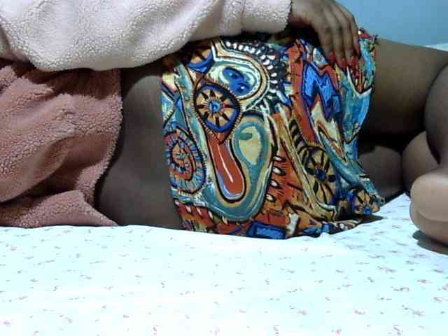 Prettydomina webcam