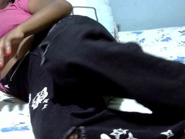 Prettydomina webcam
