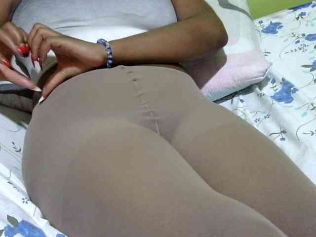 Prettydomina webcam