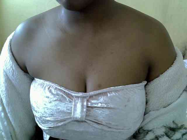 Prettydomina webcam