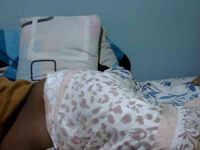 Prettydomina webcam
