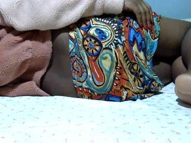 Prettydomina webcam