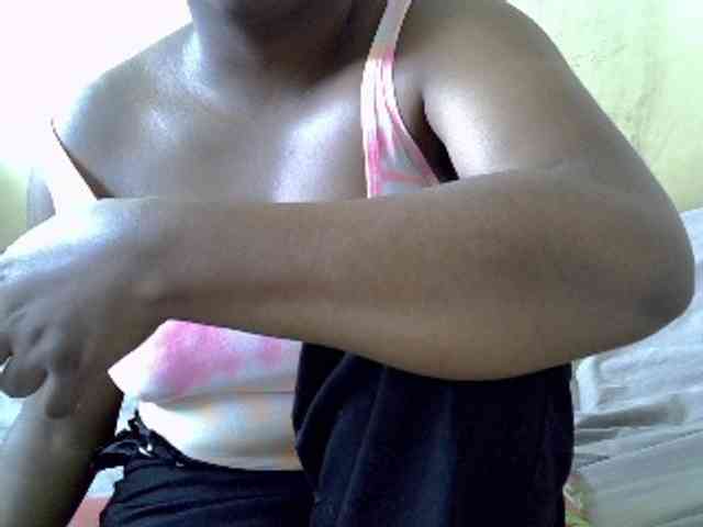 Prettydomina webcam