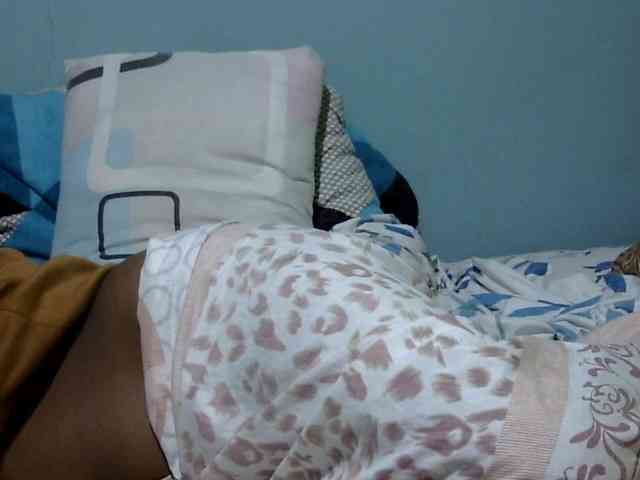 Prettydomina webcam