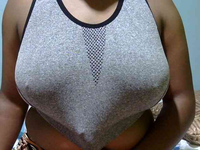 Prettydomina webcam