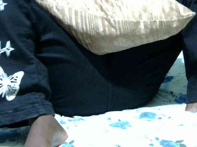 Prettydomina webcam
