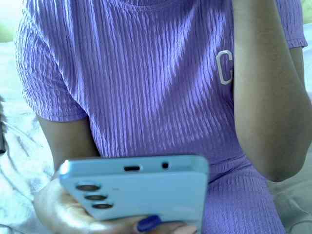 Prettydomina webcam
