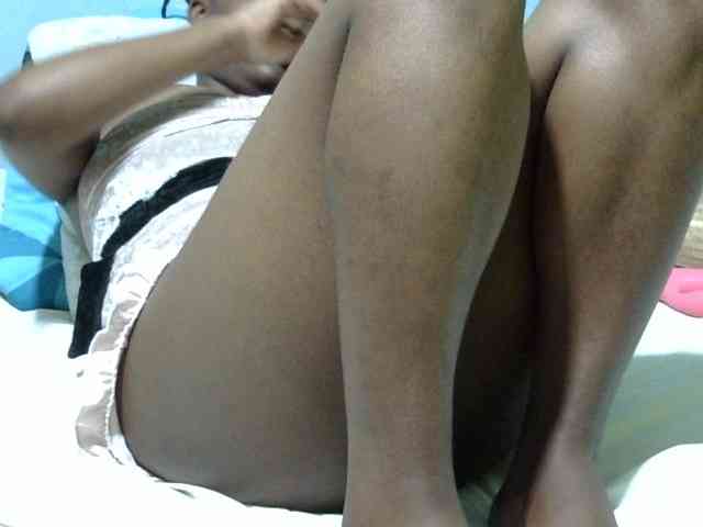 Prettydomina webcam