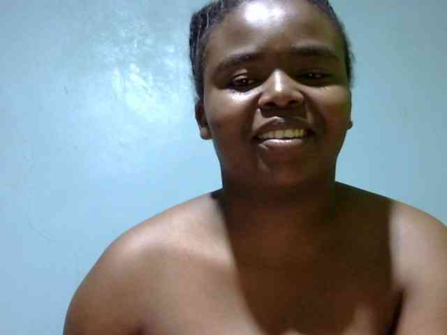 Prettydomina webcam