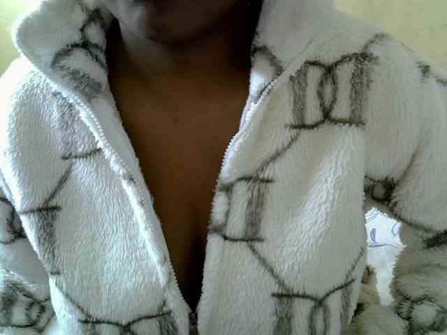 Prettydomina webcam