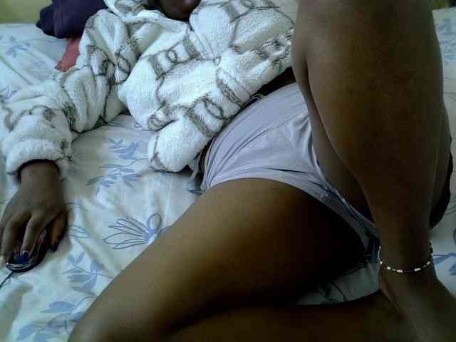 Prettydomina webcam