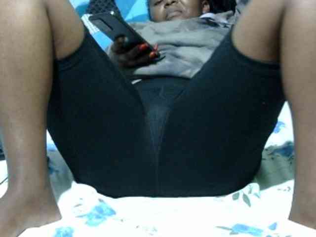 Prettydomina webcam