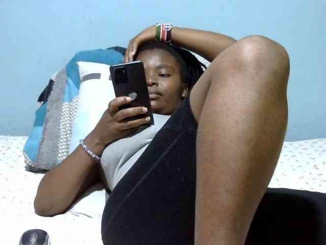 Prettydomina webcam