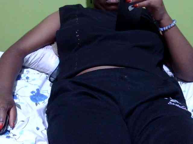 Prettydomina webcam