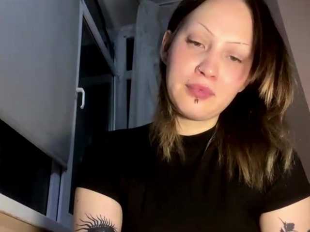 milania4go live cam on BongaCams