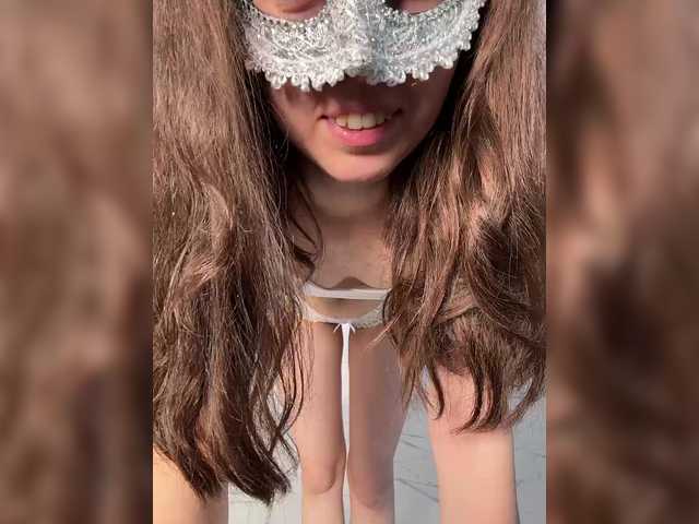 Jujunia live webcam show